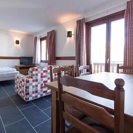 Les Aiguilles De Warens Holiday home