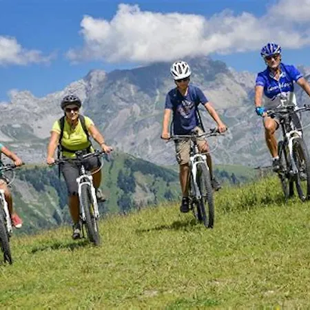 Les Aiguilles De Warens * Combloux