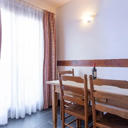 Holiday home Les Aiguilles De Warens