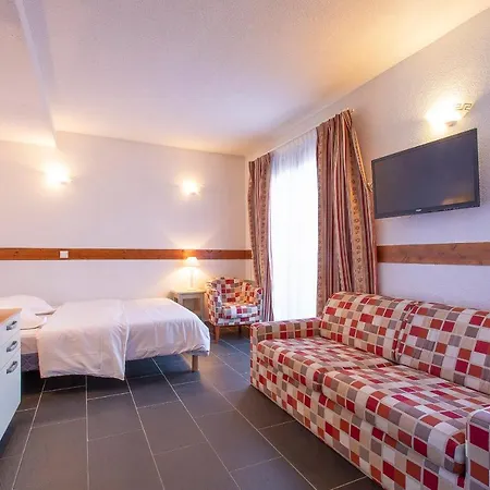 Les Aiguilles De Warens Holiday home *