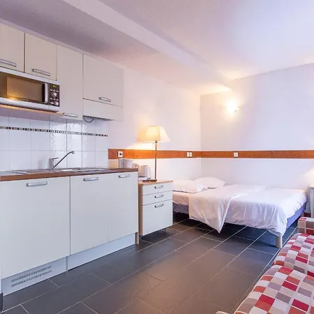 Les Aiguilles De Warens Holiday home *
