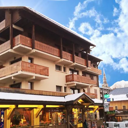 Les Aiguilles De Warens *