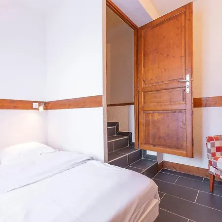 Les Aiguilles De Warens